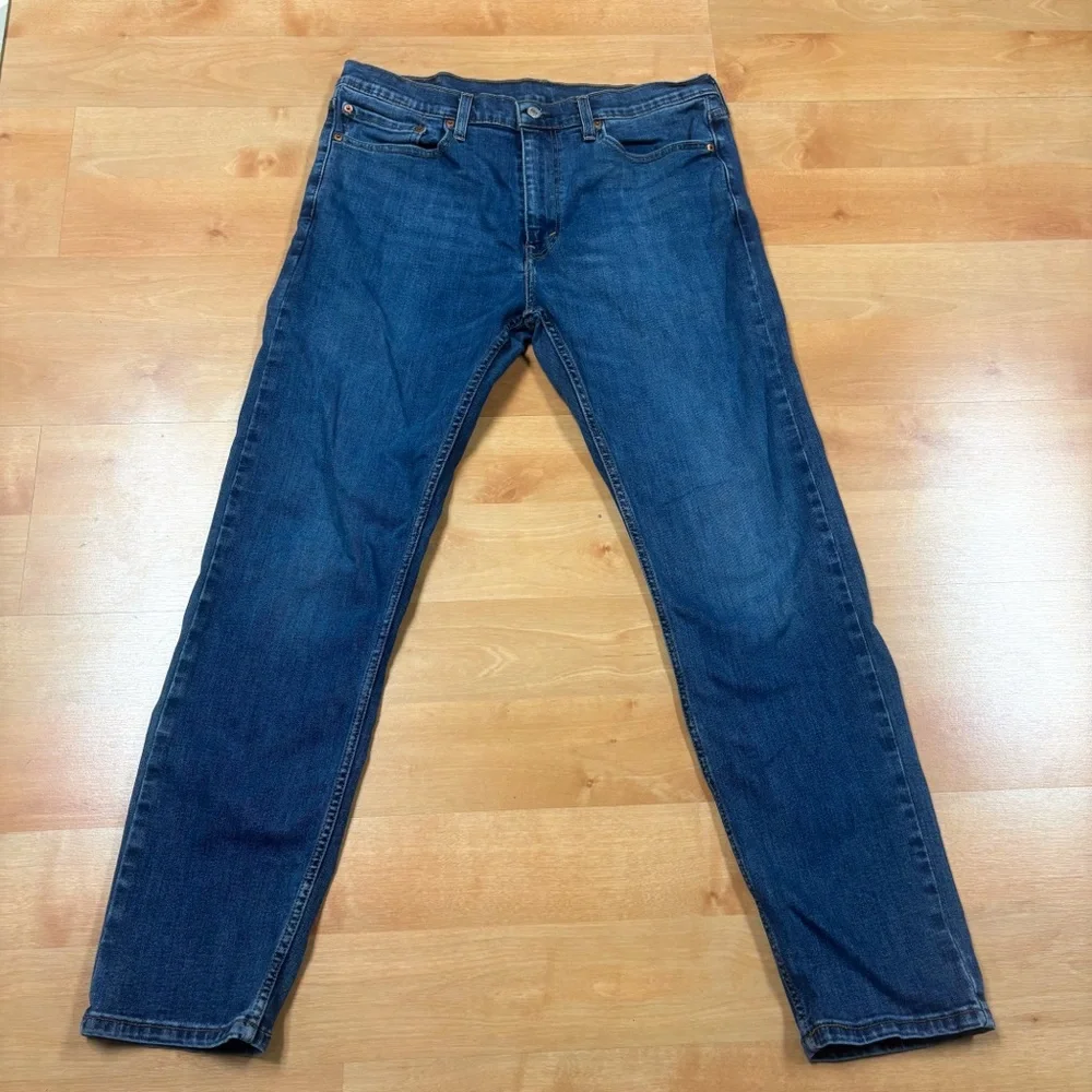 Levis men’s medium